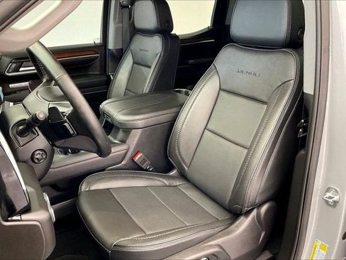 Used 2025 GMC Sierra 1500 Denali w/ Denali Reserve Package AWD/4WD image 17