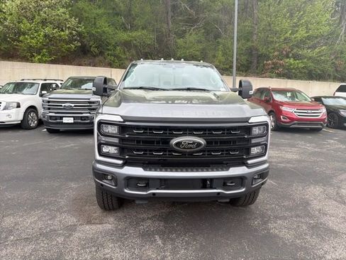 Used 2023 Ford F250 Lariat w/ Black Appearance Package image 2