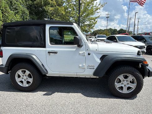 Used 2018 Jeep Wrangler Sport AWD/4WD image 7