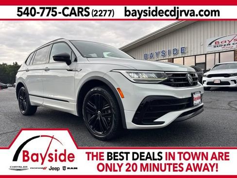 Used 2022 Volkswagen Tiguan SE R-Line AWD/4WD image 1
