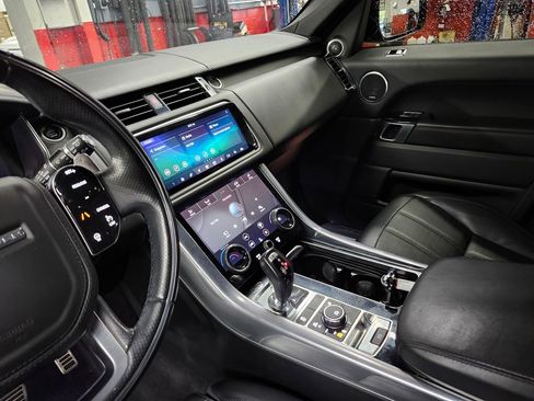 Used 2018 Land Rover Range Rover Sport HSE Dynamic AWD/4WD image 8