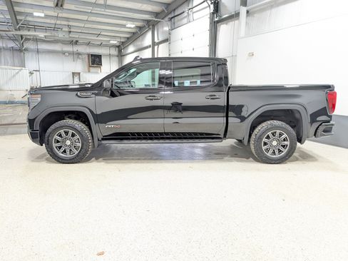 Used 2024 GMC Sierra 1500 AT4 w/ Technology Package AWD/4WD image 6