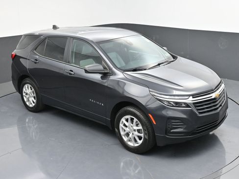 Certified 2022 Chevrolet Equinox LS w/ LS Convenience Package AWD/4WD image 44