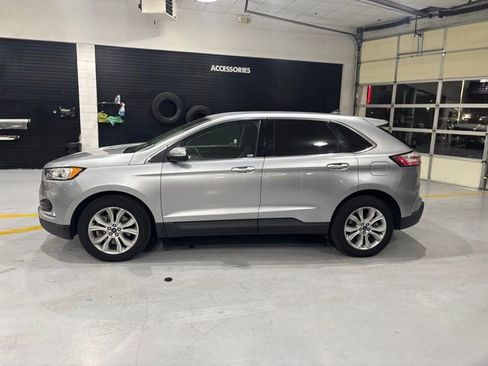 Used 2021 Ford Edge Titanium AWD/4WD image 5
