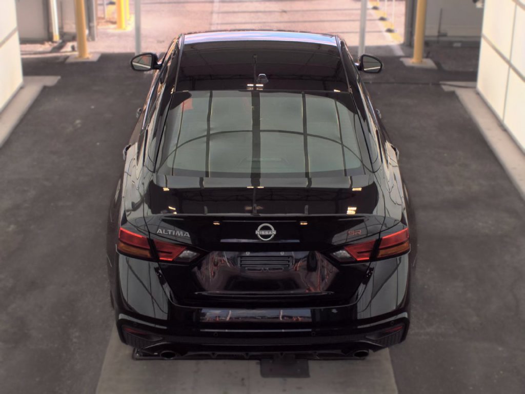 Used 2025 Nissan Altima 2.5 SR FWD image 5