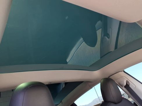 Used 2022 Tesla Model 3 image 14