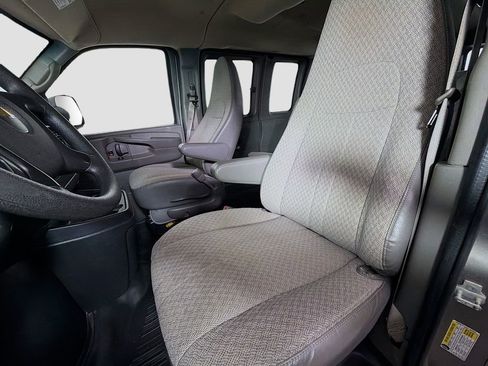 Used 2011 Chevrolet Express 1500 LT w/ LT Preferred Equipment Group image 12