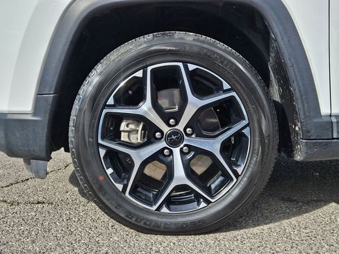 Used 2025 Jeep Compass Limited AWD/4WD image 11