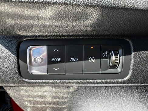 Used 2024 Chevrolet Traverse RS w/ LPO, Floor Liner Package image 10