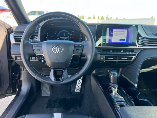 Used 2025 Toyota Camry SE FWD image 13