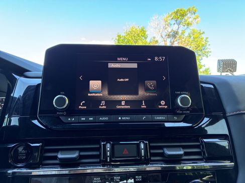 Used 2025 Nissan Pathfinder Rock Creek AWD/4WD image 12
