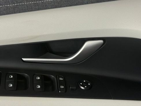 Used 2026 Hyundai Elantra Limited FWD image 14