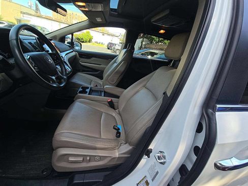 Used 2024 Honda Odyssey Touring image 6