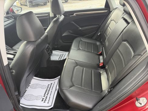 Used 2017 Volkswagen Passat 1.8T SE image 17