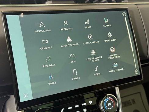 Certified 2023 Land Rover Range Rover SE image 30