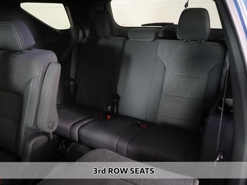 Used 2025 Chevrolet Traverse LT AWD/4WD image 8
