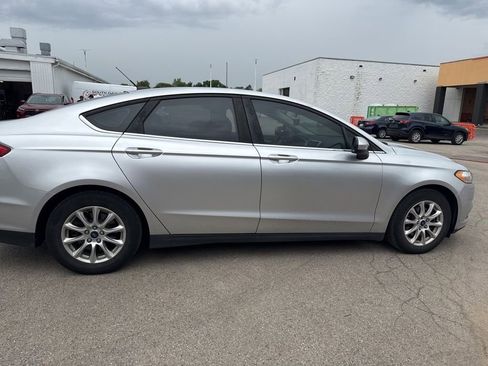 Used 2015 Ford Fusion S FWD image 2