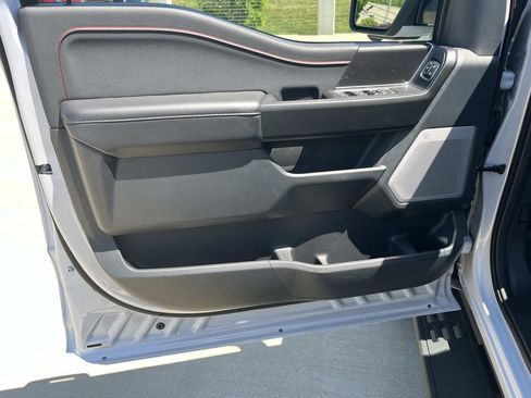 Used 2025 Ford F150 Raptor image 23