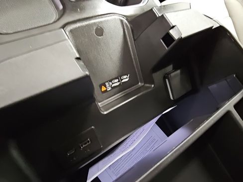 Used 2024 GMC Sierra 1500 SLT w/ SLT Premium Plus Package image 23