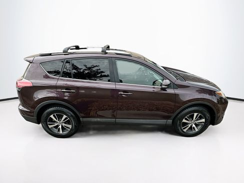 Used 2017 Toyota RAV4 XLE w/ All Weather Liner Package AWD/4WD image 4