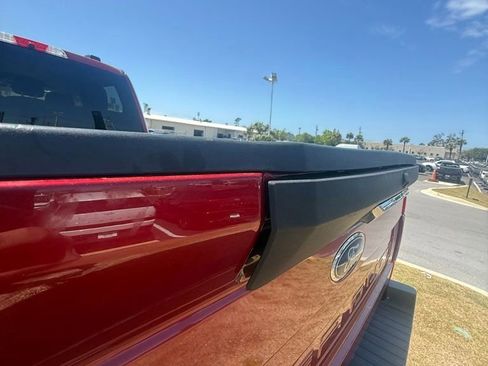 Used 2021 Ford F250 XLT w/ XLT Premium Package image 9