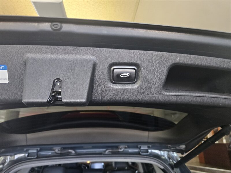 Used 2019 Hyundai Santa Fe FWD image 13