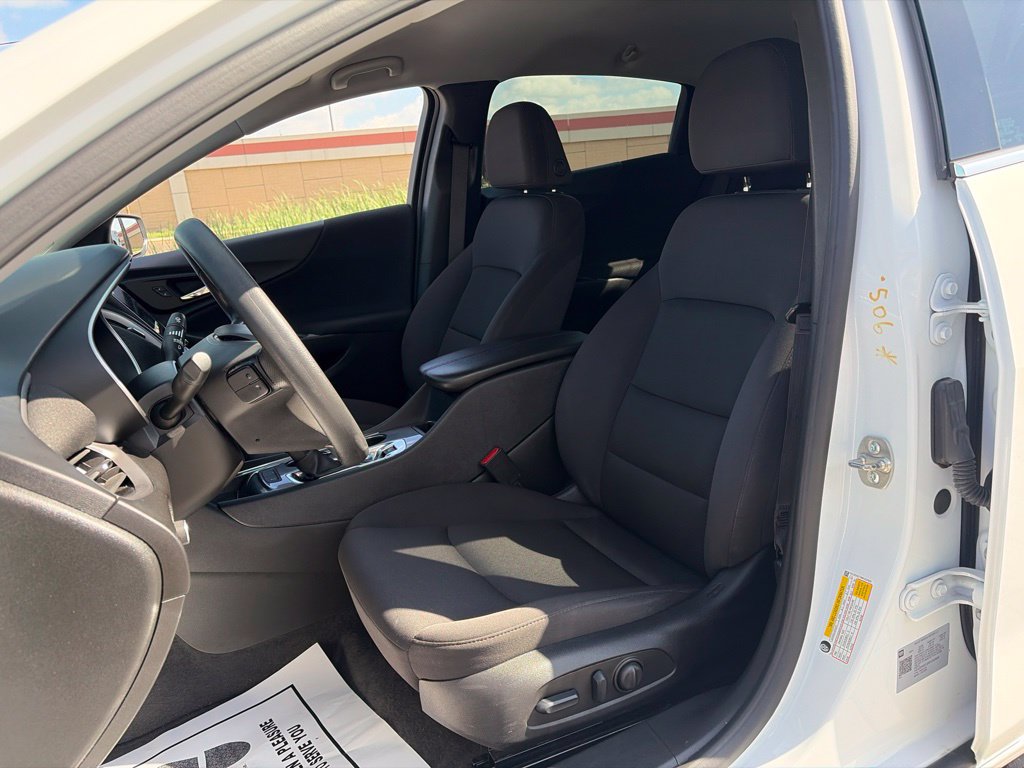 Used 2024 Chevrolet Malibu LT FWD image 14