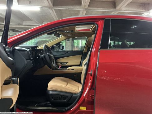 Used 2025 Lexus NX 250 FWD w/ Accessory Package (2T) image 7