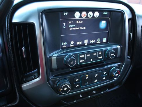 Used 2018 Chevrolet Silverado 1500 LT image 30