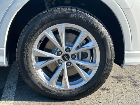 New 2025 Audi Q3 2.0T Premium image 9