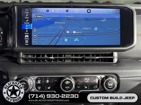 Used 2024 Jeep Gladiator Rubicon w/ Technology Group AWD/4WD image 24