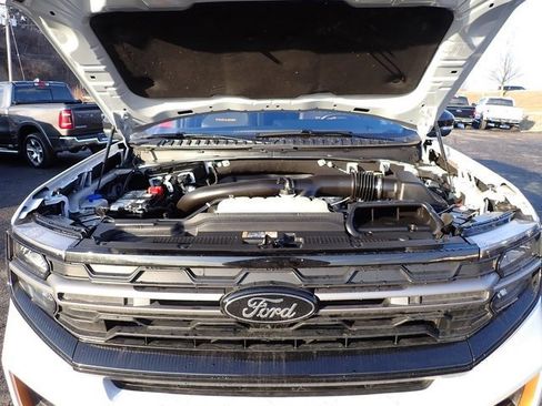 Used 2025 Ford Expedition Tremor image 15