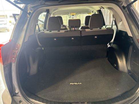 Used 2013 Toyota RAV4 LE FWD image 15