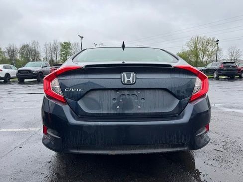 Used 2018 Honda Civic EX-T image 3