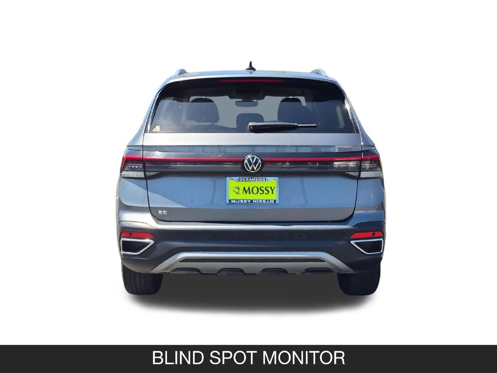 Used 2025 Volkswagen Taos SE FWD image 8