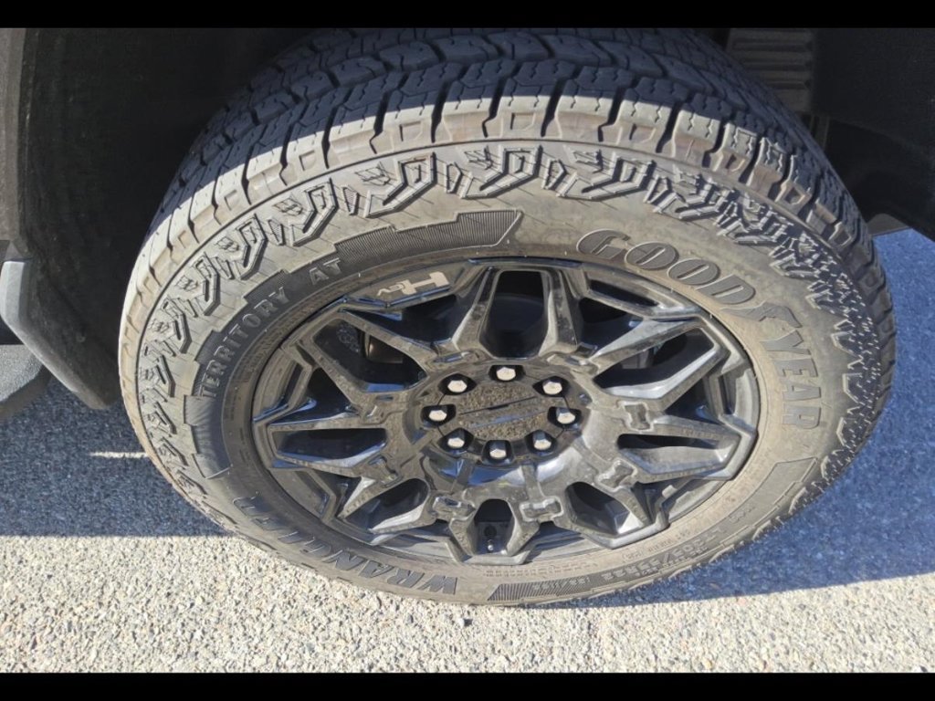 Used 2026 GMC Hummer EV SUV AWD/4WD image 2