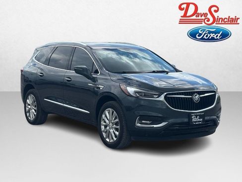 Used 2021 Buick Enclave Essence w/ Sound and Sites Package FWD image 4