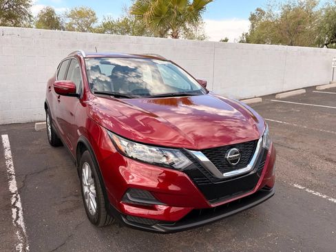 Used 2020 Nissan Rogue Sport SV FWD image 4