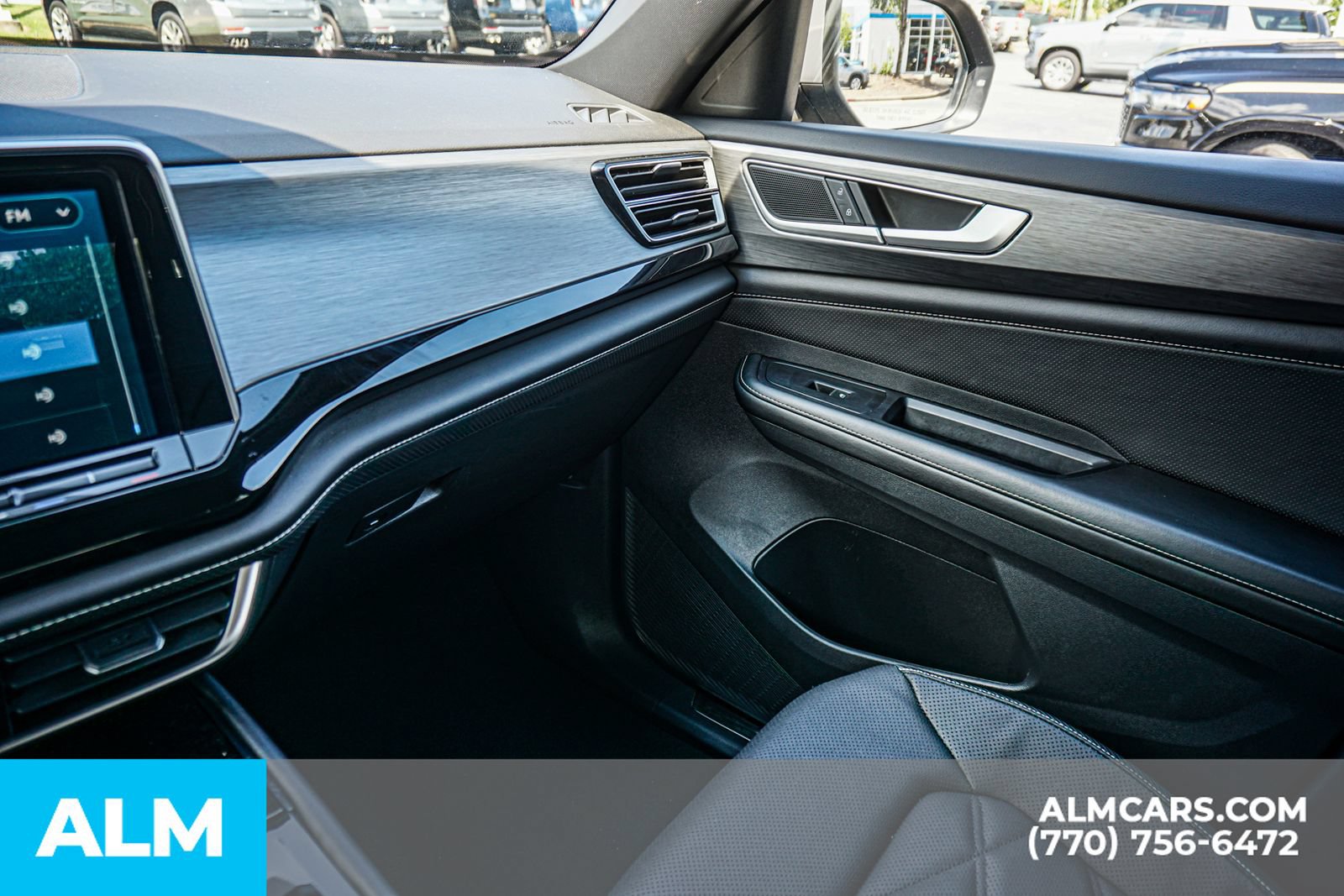 Used 2026 Volkswagen Atlas Cross Sport SE FWD image 40