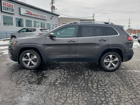 Used 2019 Jeep Cherokee Limited image 7