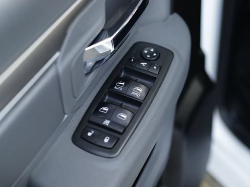 Used 2019 RAM 1500 Big Horn AWD/4WD image 24