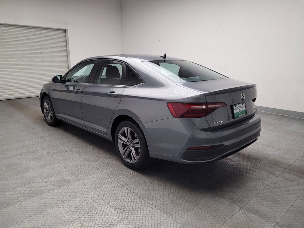 Used 2023 Volkswagen Jetta SE FWD image 5