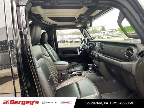 Used 2021 Jeep Wrangler Unlimited Sahara image 31