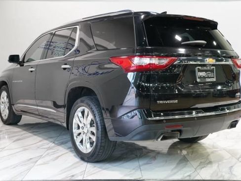 Used 2021 Chevrolet Traverse High Country w/ LPO, Floor Liner Package FWD image 8