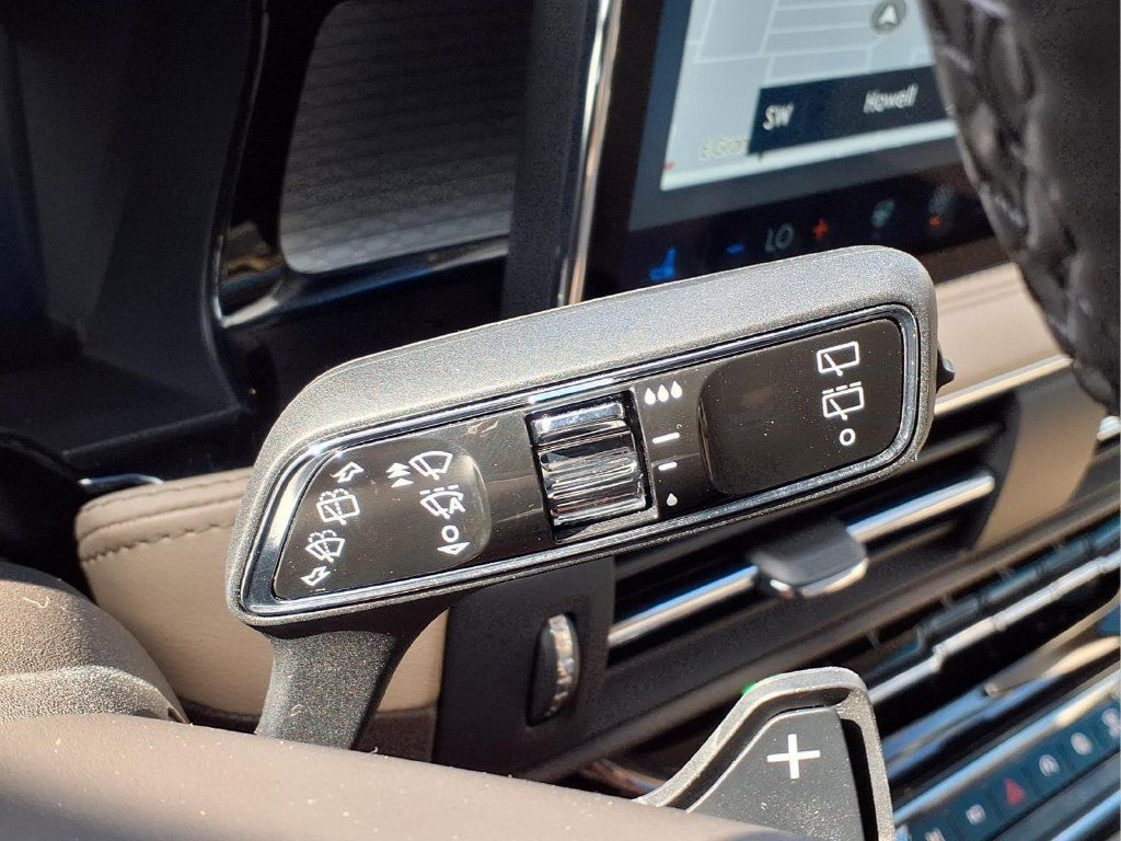 Used 2024 Lincoln Corsair AWD w/ Equipment Group 101A image 20