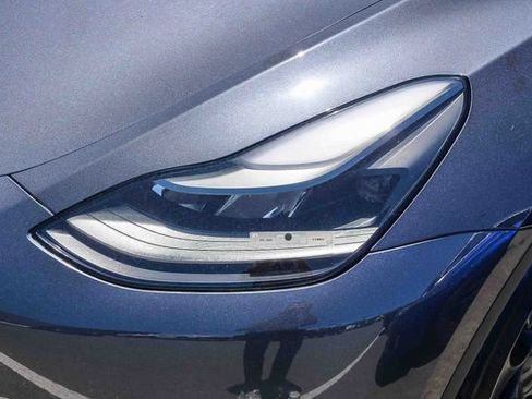 Used 2022 Tesla Model Y Performance AWD/4WD image 4