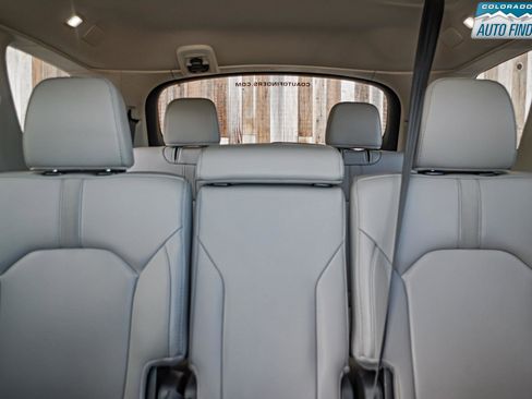 Used 2023 Honda Pilot Touring image 24