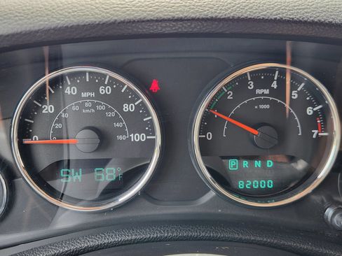 Used 2013 Jeep Wrangler Rubicon w/ Dual Top Group AWD/4WD image 31