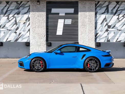 Used 2022 Porsche 911 Turbo image 7