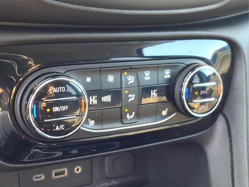 Used 2021 Buick Encore GX Select w/ Sport Touring Package image 23